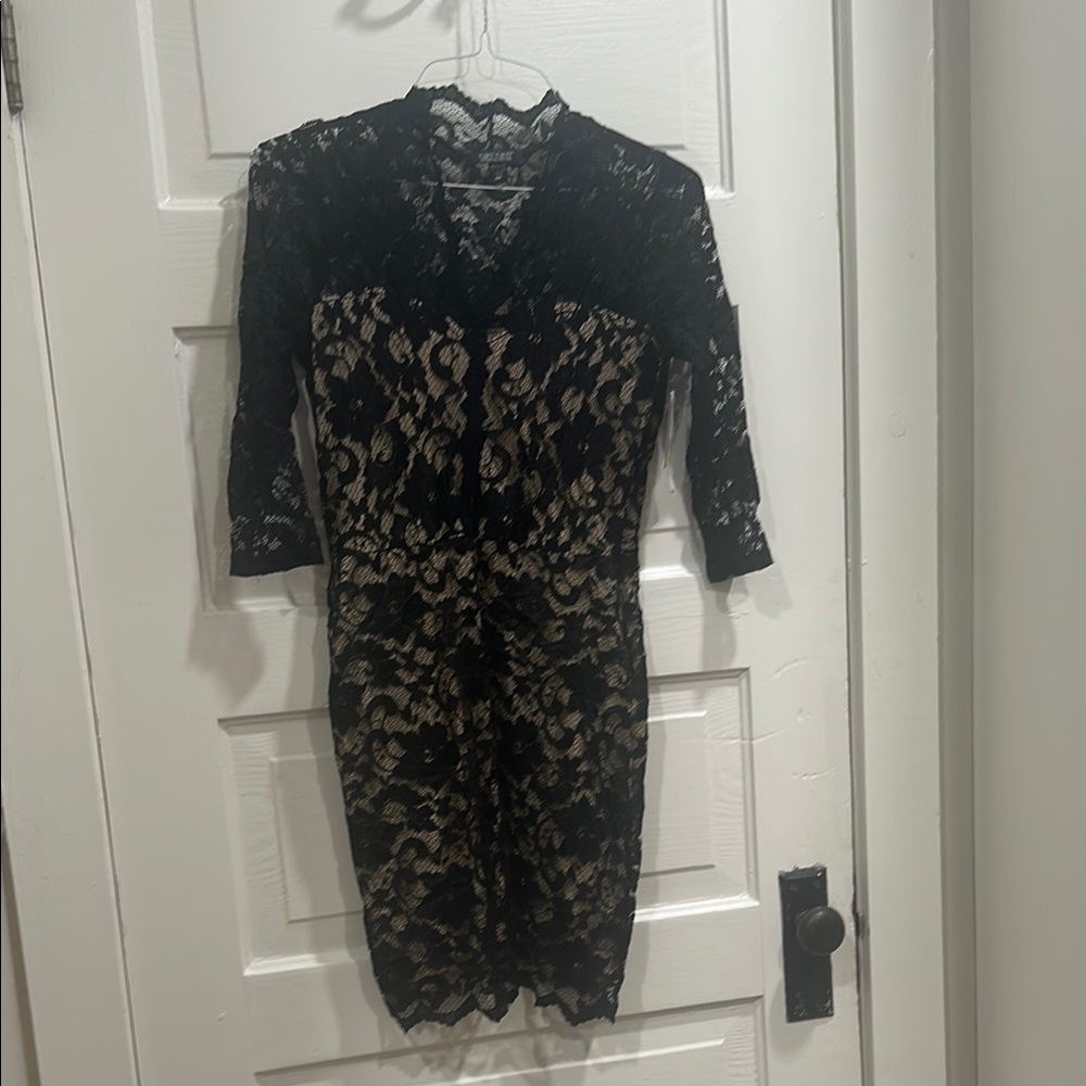 Karen Kane Black and Cream 3/4 length Sleeve Dress
